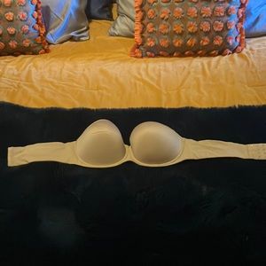 NWOT third love, strapless bra.